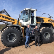 Nieuwsbericht: Recycling Maatschappij Veendam nam onlangs deze 24ton wegende krachtpatser in gebruik.